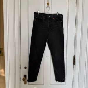 Levi’s Wedgie Icon Jeans in Black Rinse 29